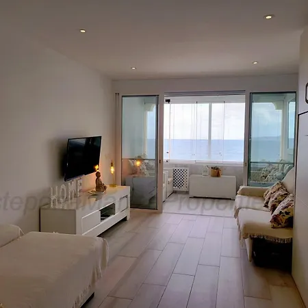 Emp 18, Delightful Modern Apartament